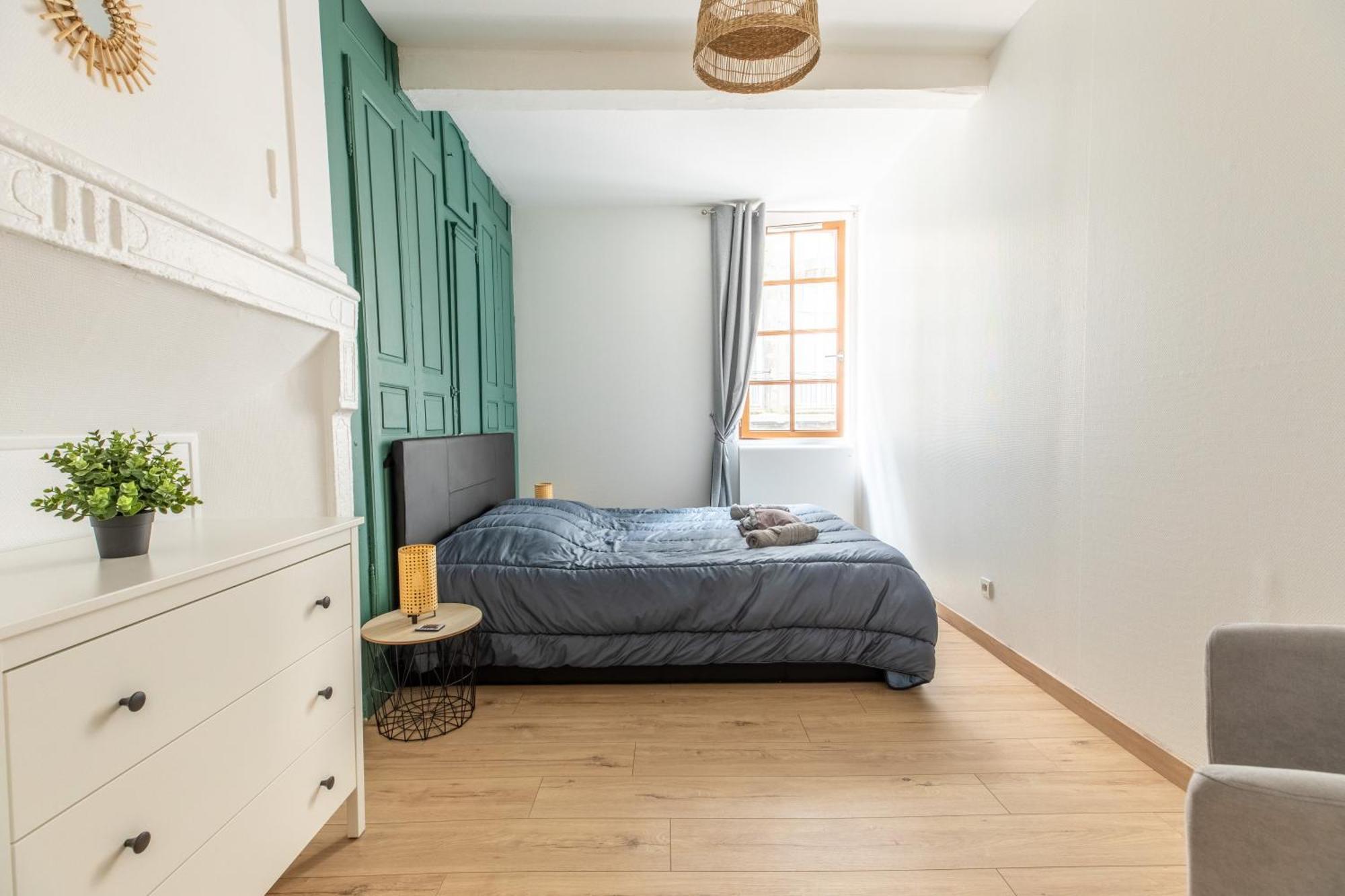 Le Petit Pirou # Cosy # Halte Auvergne Thiers Buitenkant foto